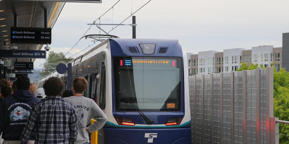 Link train docking into station